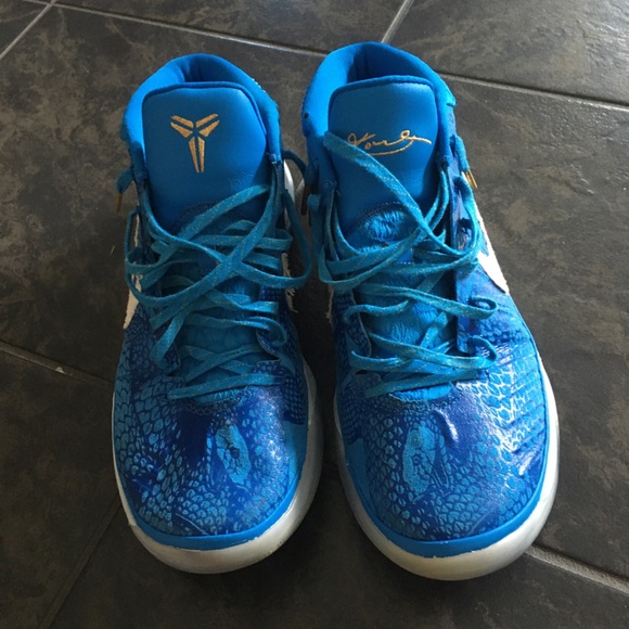 COPY - Kobe A.D. Mid 'DeMar DeRozan' PE - Picture 1 of 7